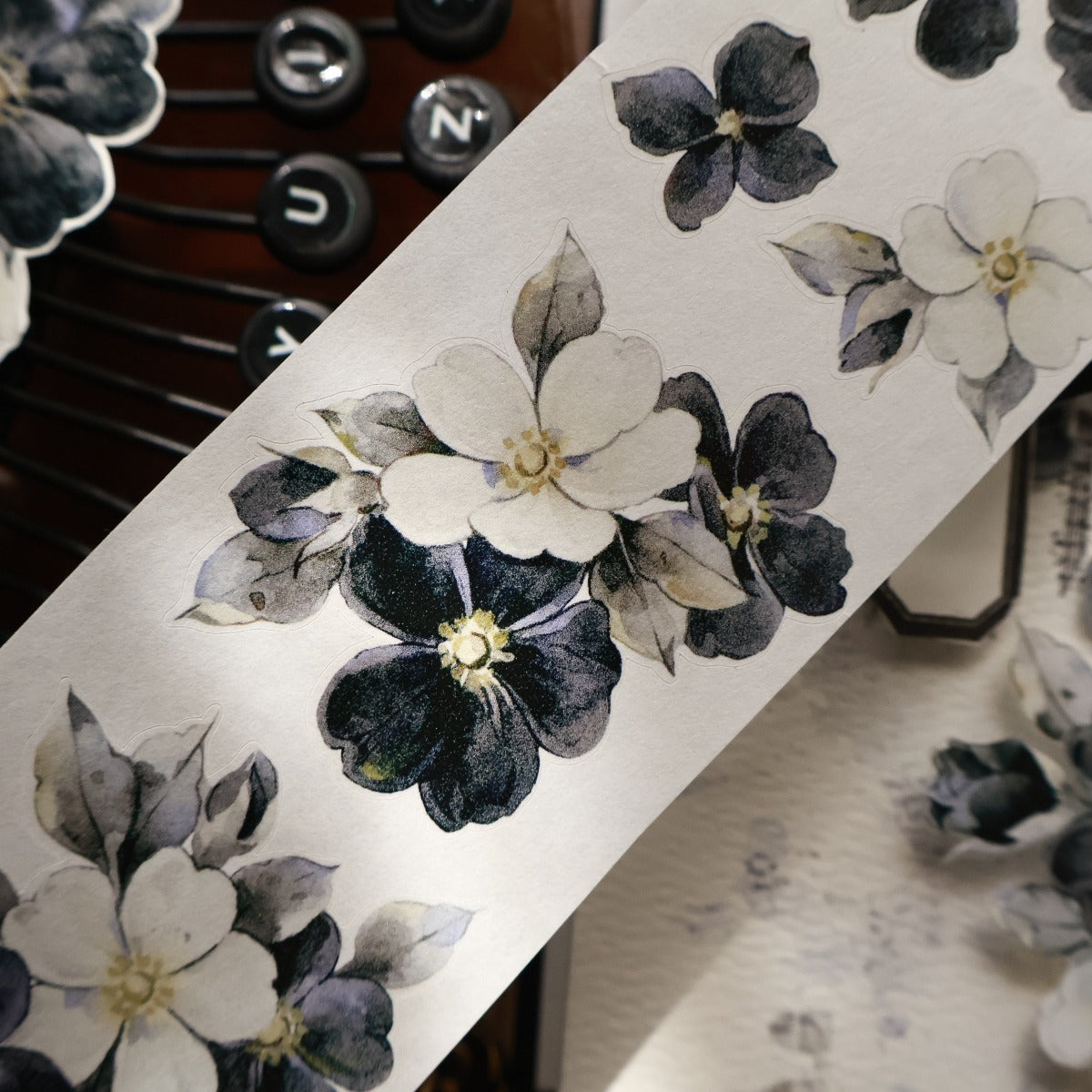 5.5cm*120cm Black and White Narrative Flower Tape
