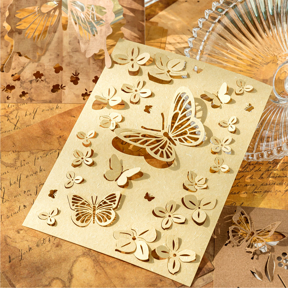 Butterfly Dance Between Papers 24pcs