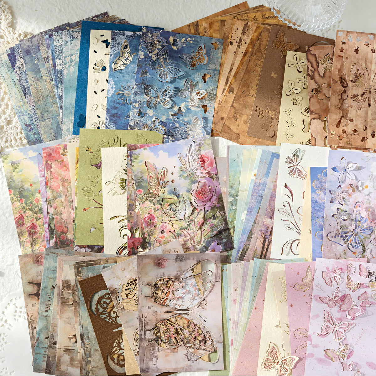 Butterfly Dance Between Papers 24pcs