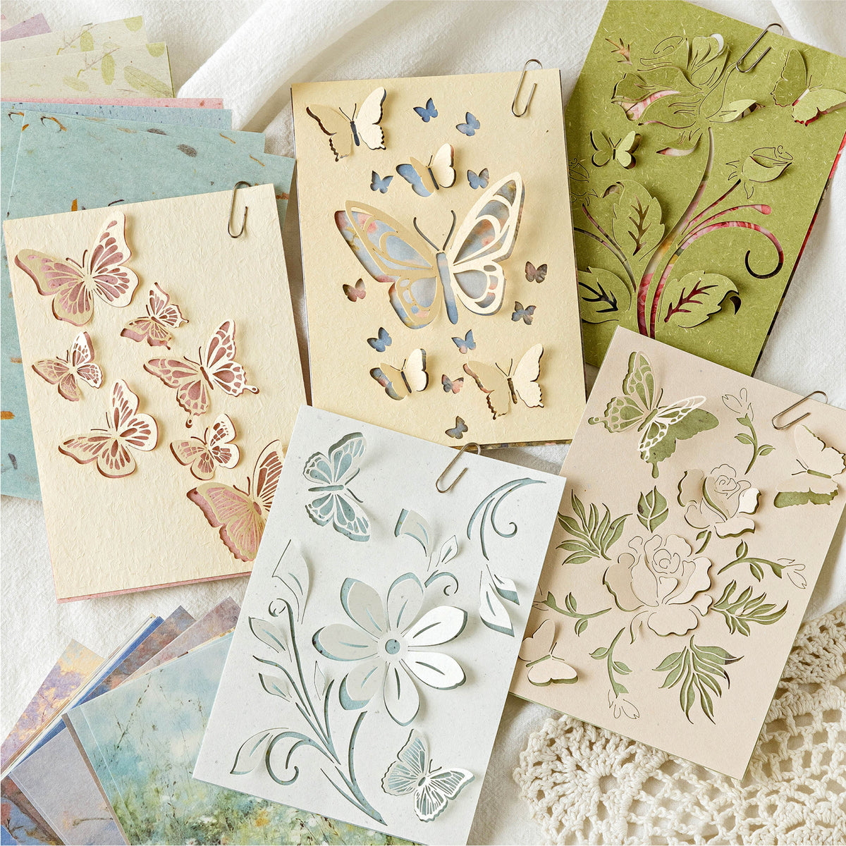 Butterfly Dance Between Papers 24pcs