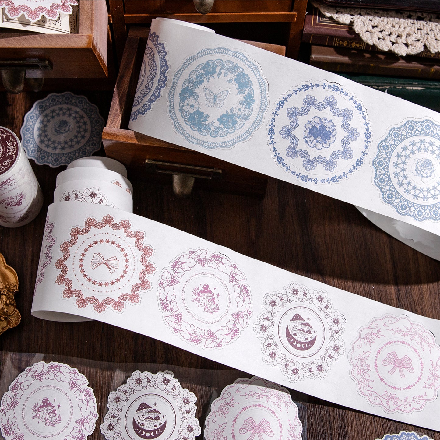 Pre-cut Retro Lace Border Tape