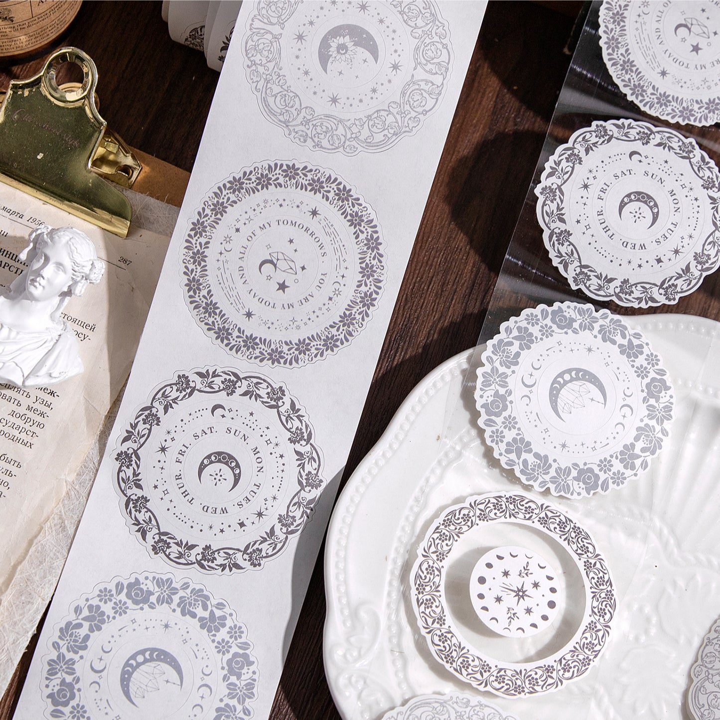 Pre-cut Retro Lace Border Tape